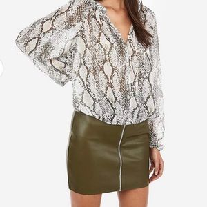 Express snakeskin print blouse size XL excellent condition